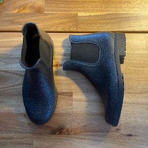 Girls size 1 rain boots